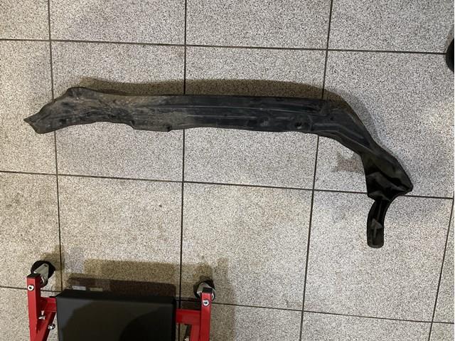 Ущільнювач арки крила 4L0821112 VAG