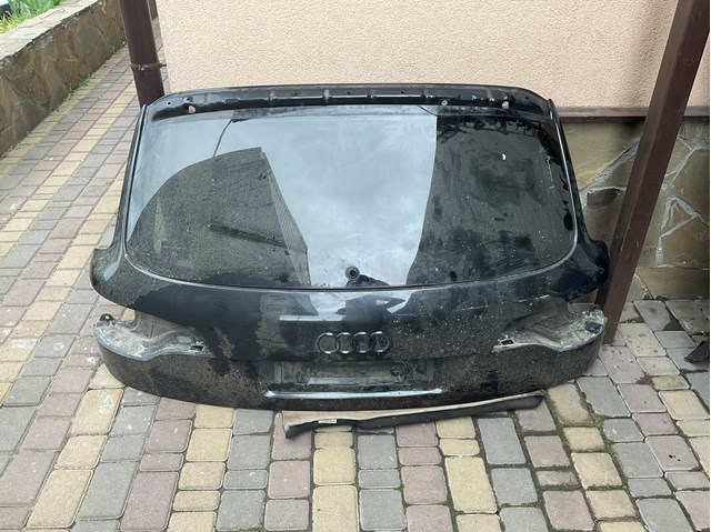 Скло кришки багажника 4L0845501NVB VAG