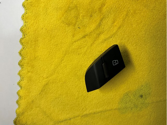 Кнопка центрального замка 4L0962108B VAG