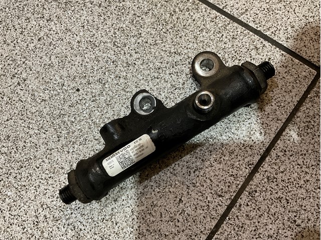 Манометри 4R8Q9C066AE LAND ROVER