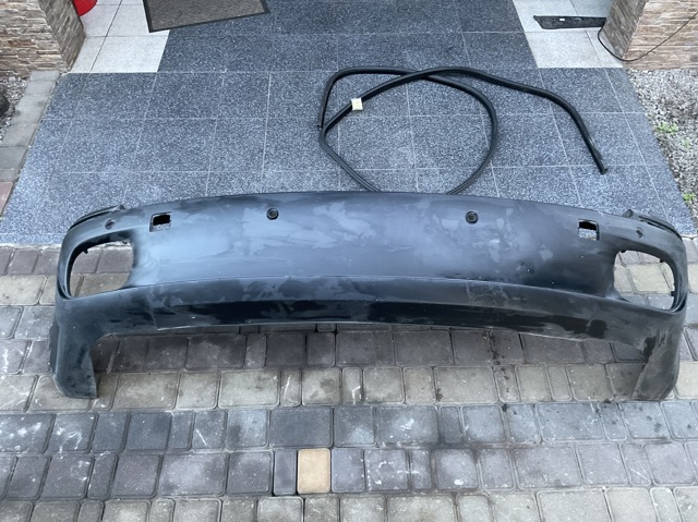 Бампер задній 51127158438 BMW