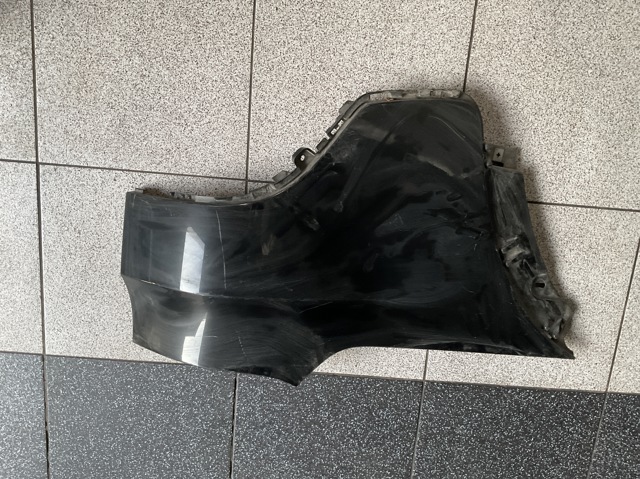 Ікло заднього бампера ліве 51127158439 BMW