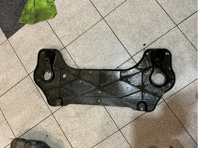 Захист двигуна задня 5144248020 TOYOTA
