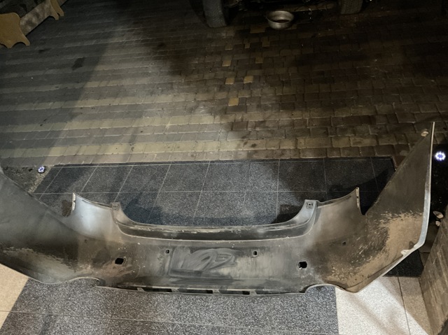 Бампер задній 5215930431 TOYOTA