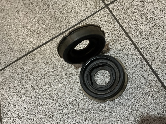 Подушка передньої балки 5221628010 TOYOTA