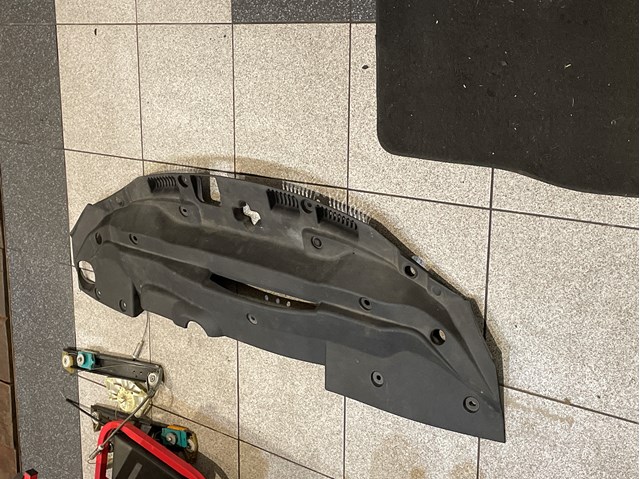 Захист замку капота 5329553020 TOYOTA