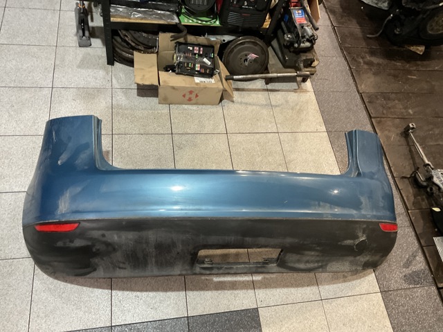 Бампер задній 5M0807421 VAG