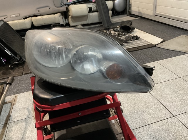 Фара передня права 5M2941006A VAG