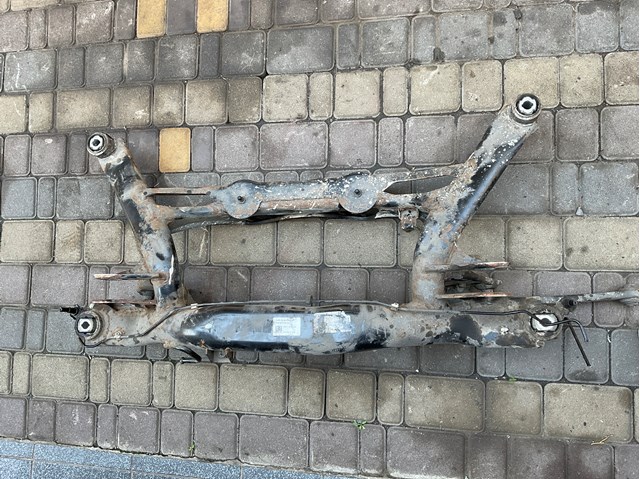 Підрамник задній 5N0505235AG VAG