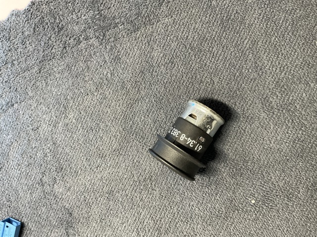 Розетка прикурювача 61348383214 BMW