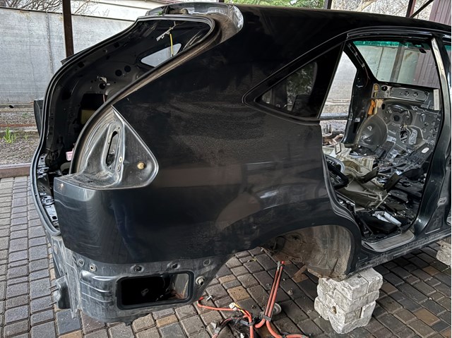 Крило праве заднє 6161148050 TOYOTA