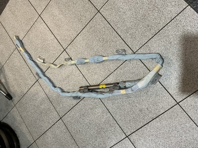 Подушка безпеки, збоку права айрбег 6217030090 TOYOTA