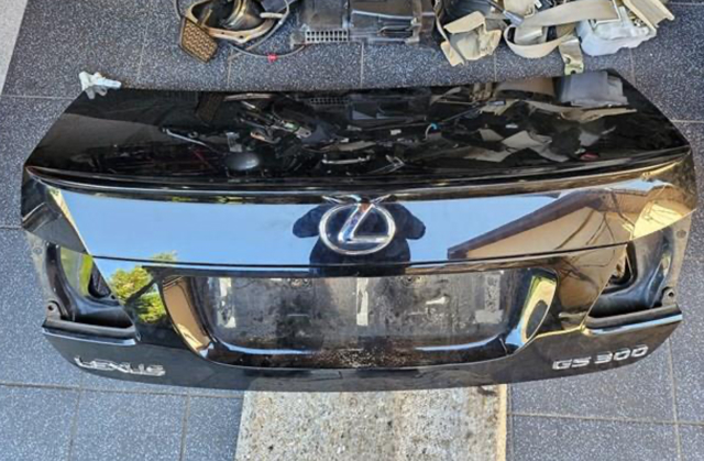 Кришка багажника кузова 6440130B90 TOYOTA