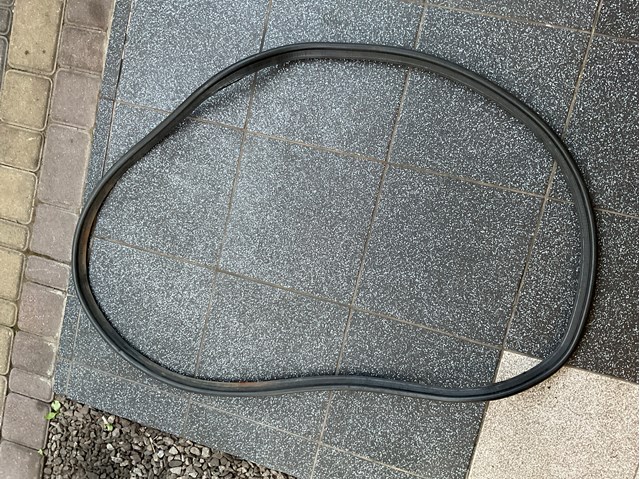 Прокладка дверей багажника 6446130340 TOYOTA