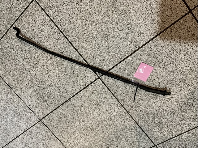 Упор капоту 65771EB305 NISSAN