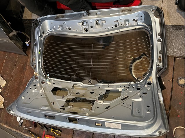 Двері багажника 6700548240 TOYOTA