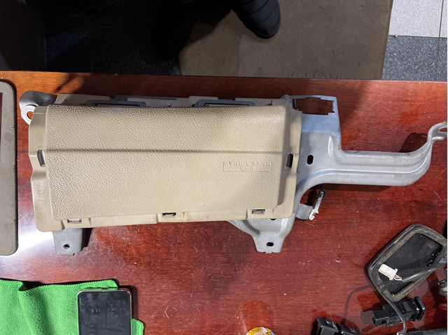 Ейрбег захисту колін нижня 7390048020A0 TOYOTA