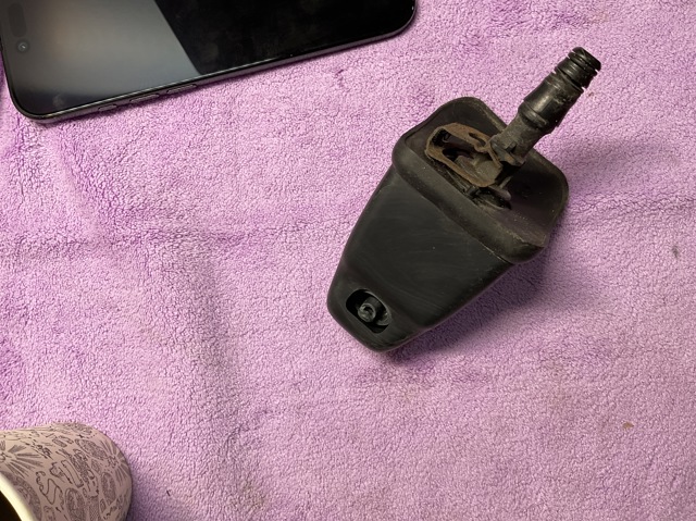 Форсунка омивача скла лобового, права 76880SCAS11 HONDA