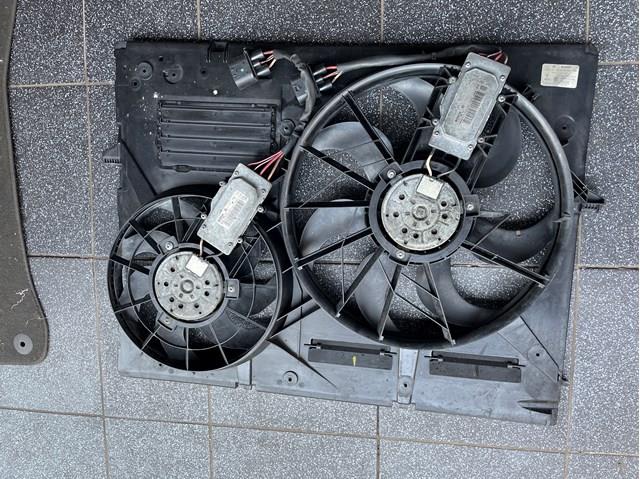 Дифузор радіатора охолодження, в зборі з двигуном і крильчаткою 7L0121203F VAG