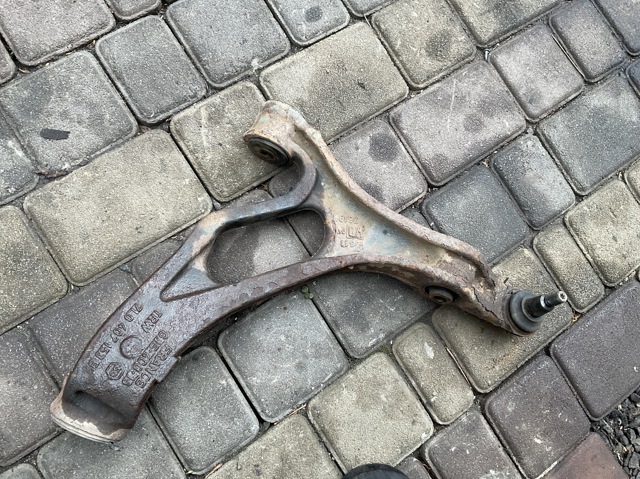 Поперечний важіль 7L0407153B VAG