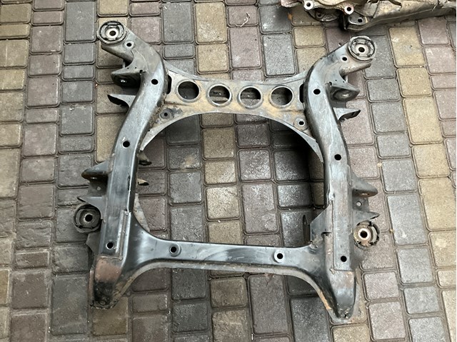 Підрамник передній 7L0499314C VAG