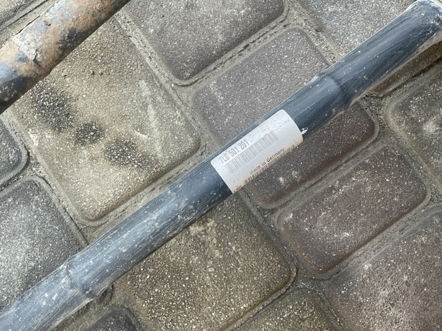 Привід задній 7L0501201 VAG