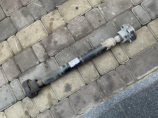 Кардан передній 7L0521101D VAG