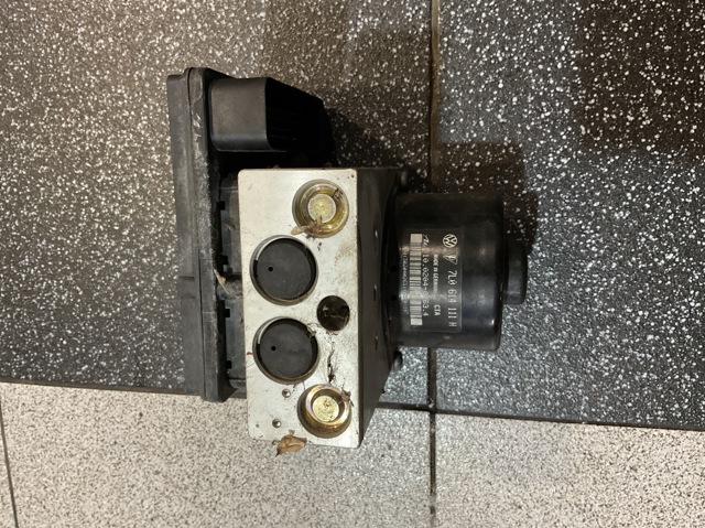 Система електронного керування АБС 7L0614111H VAG