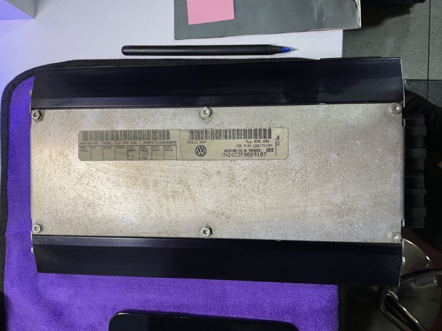 Підсилювач звуку аудіосистеми 7L6035456 VAG