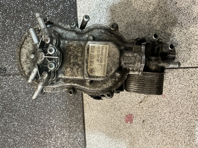 Корпус паливного фільтра 7L6127401E VAG