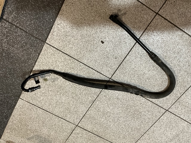 Патрубок гідропідсилювача 7L6422893AE VAG