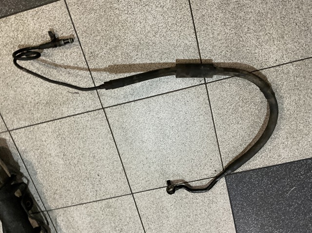 Патрубок гідропідсилювача 7L6422893BQ VAG