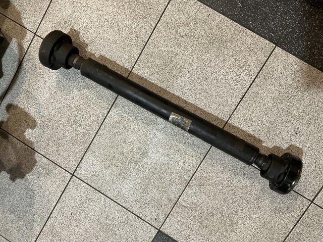 Кардан передній 7L6521101 VAG