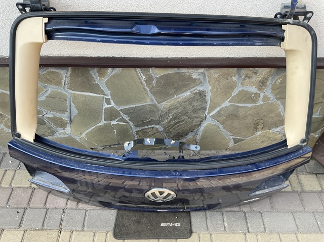 Задні двері багажника 7L6827025AS VAG