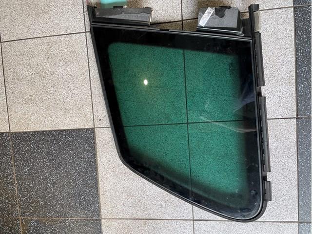Стукло багажника, праве 7L6845298 VAG