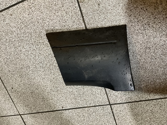 Молдинг переднього лівого крила 7L6854959 VAG