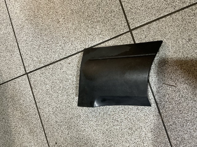 Молдинг переднього правого крила 7L6854960 VAG