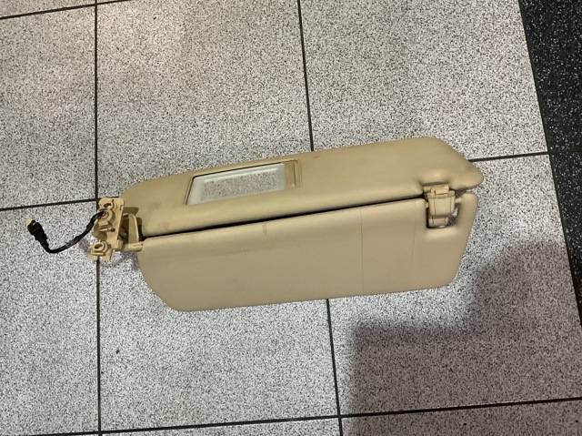 Козирок 7L6857552AQ VAG