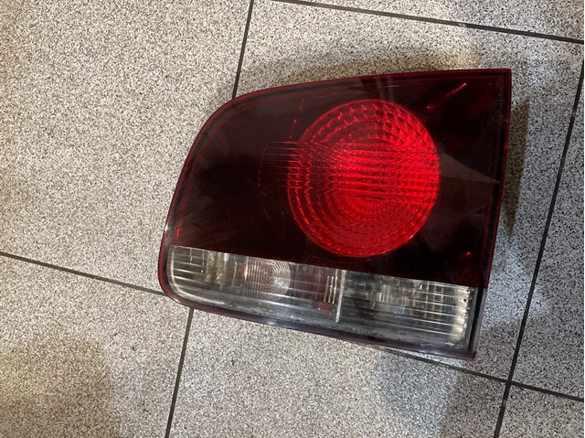 Ліхтар задній правий, внутрішній 7L6945094AA VAG