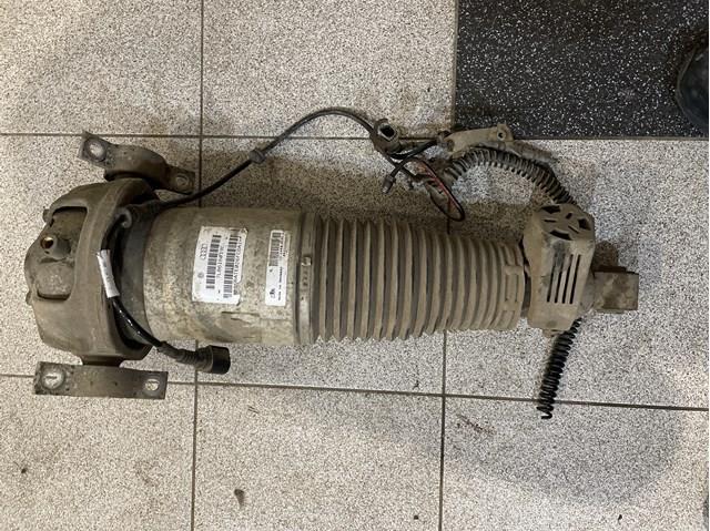 Стійка задня, ліва 7L8616019C VAG