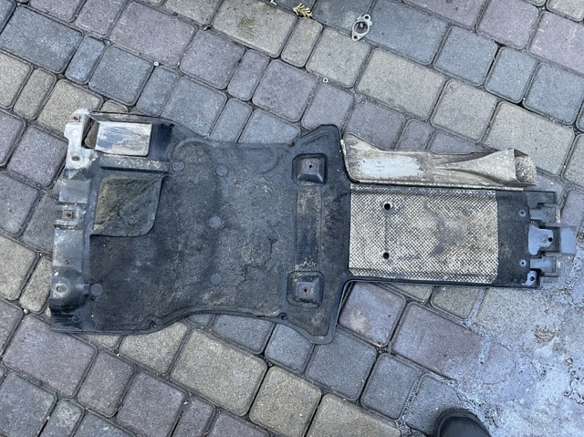 Кожух підлоги (кришки люків підлоги) 7P6825231C VAG