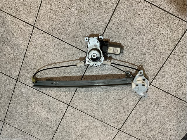 Склопідйомник задніх лівих дверей 82701EB300 NISSAN