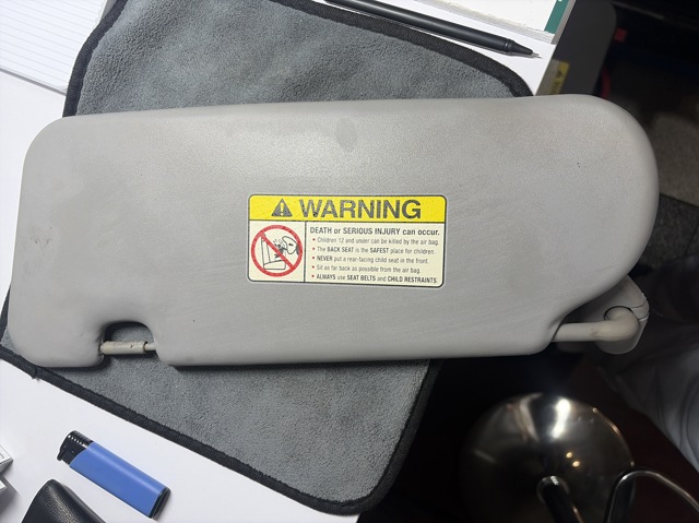 Козирок протисонячний 852023E050CY HYUNDAI
