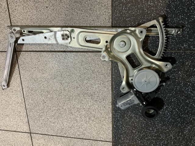 Механізм підйому стекол 8571030390 TOYOTA