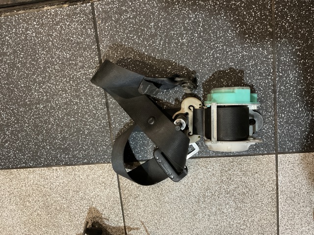 Пасок безпеки задній правий 888449U05A NISSAN