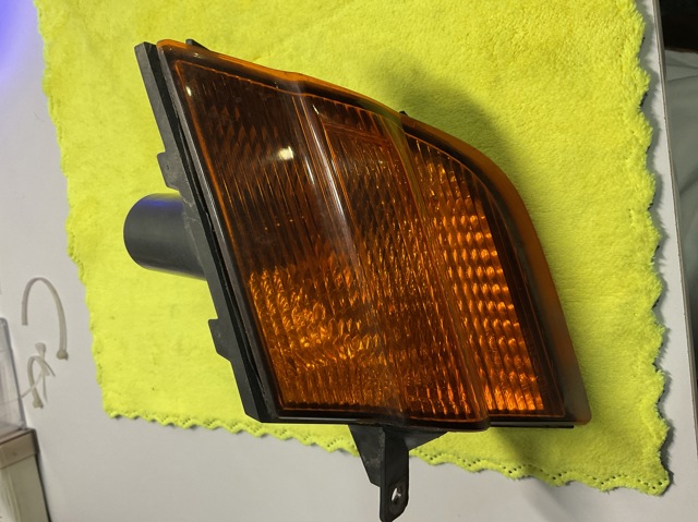 Передній ліхтар покажчика повороту 89027935 NISSAN