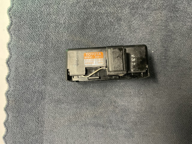 Датчик дощу 8994130011 TOYOTA