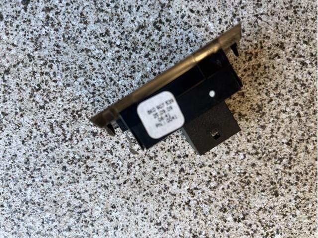 Датчик освітлення салону 8K0907539 VAG