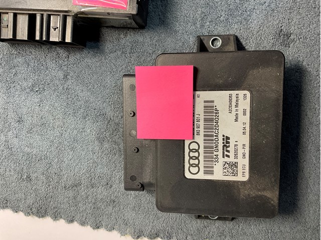 Блок стоянкового гальма 8K0907801J VAG