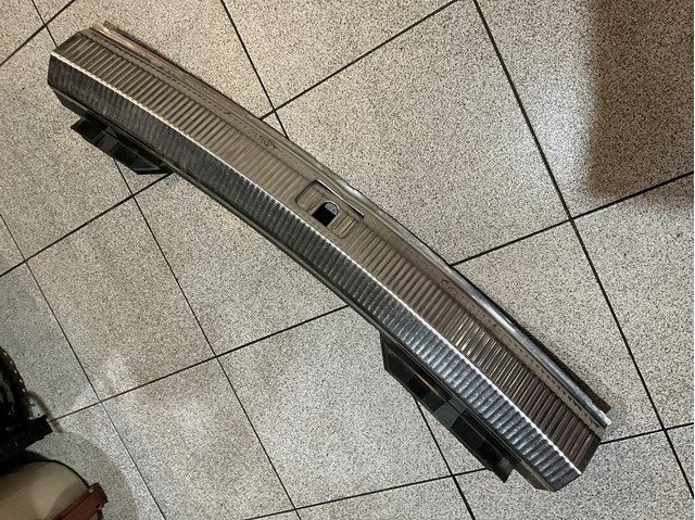 Накладка задньої панелі багажника 8K9864483C VAG